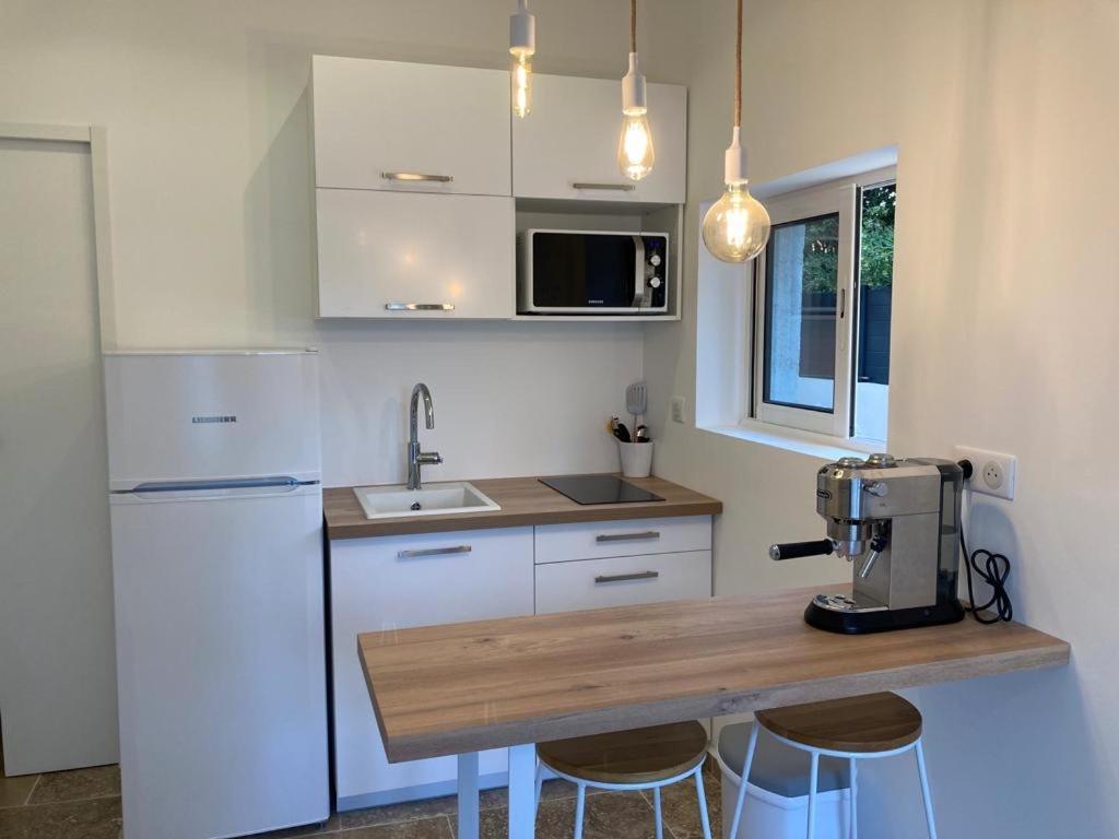 Charmant Studio Dans Villa - Parking - Jardin La Seyne-sur-Mer Eksteriør billede